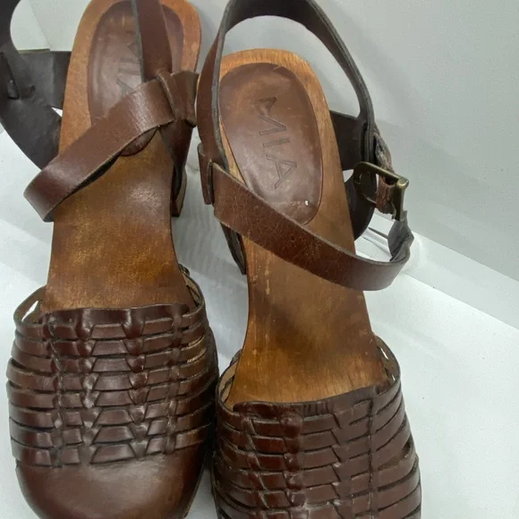 MIA Leather and Wood Woven Clogs-VINTAGE 90s (SIZE 8) - Picture 2 of 11